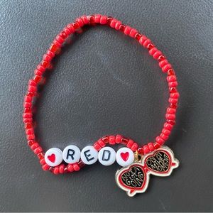 Taylor Swift Friendship Bracelet